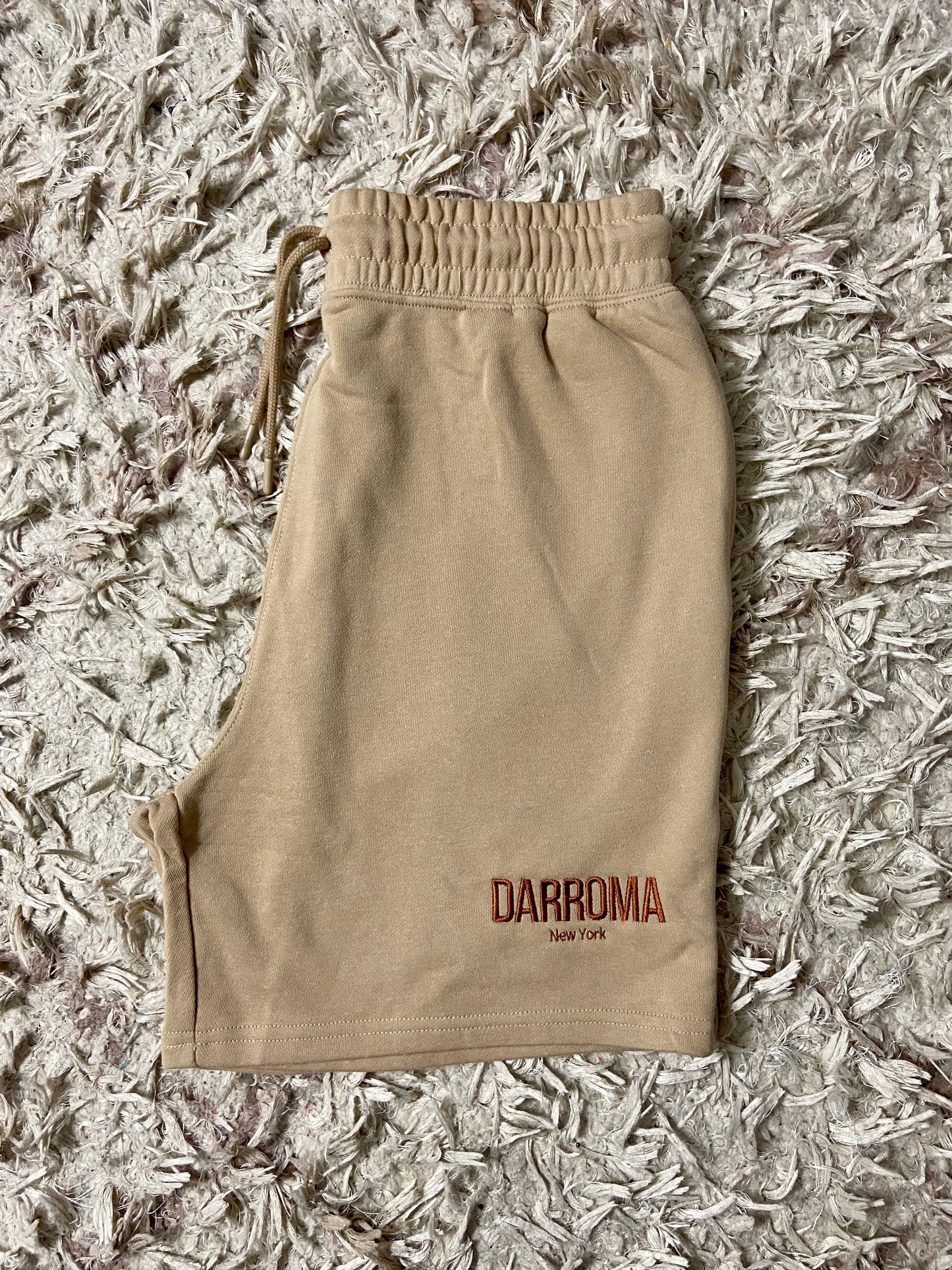 Cream Darroma Summer Short