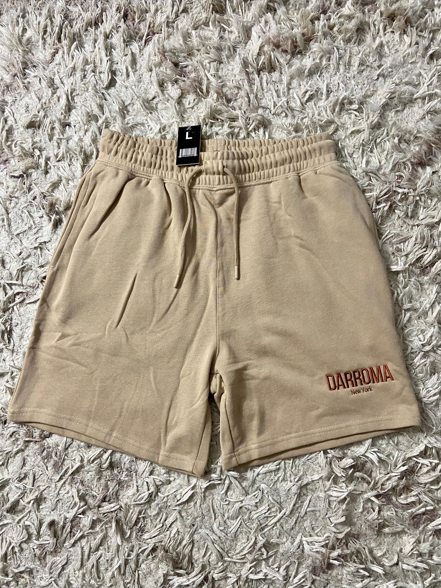 Cream Darroma Summer Short